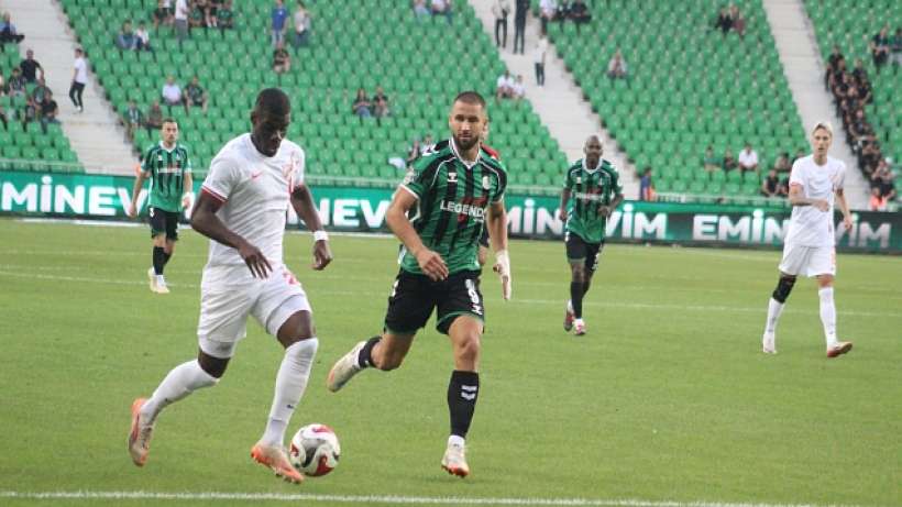 Boluspor plakayı yazdı, Sakaryaspor dağıldı..1-4