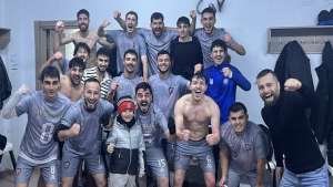 Çenesuyu Plajyoluspor lideri devirdi, zirveye göz kırptı..1-2