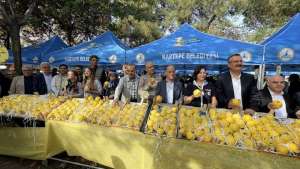 Eşme Ayvası Festivalle Taçlandı: Kartepe’de Gelenek, Bereket ve Müzik Birleşti