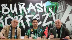 Kocaelispor'da, Samet Yalçın imzaladı