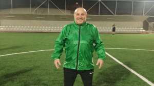 Şampiyon antrenör İshak Zengin, Başiskele Birlikspor'a imza attı