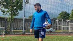 Tecrübeli sol bek Serdar Özbay, teklifleri değerlendiriyor