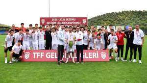 U19 GELİŞİM LİGİ ŞAMPİYONU MANİSA FK OLDU