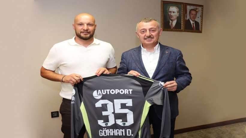Formasını Büyükakın’a hediye etti, helallik istedi
