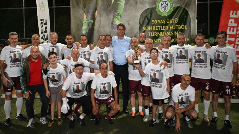 Kartepe'nin şampiyonu Arslanbeyspor oldu Kartepe'nin şampiyonu Arslanbeyspor oldu