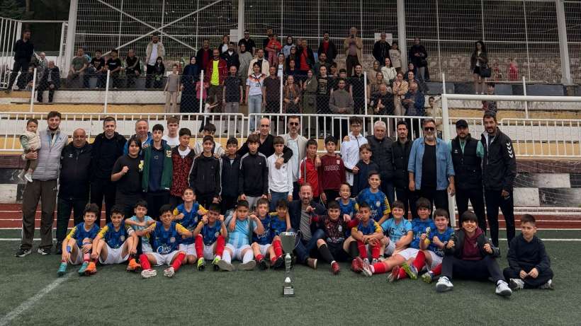 YAVUZSPOR'DAN İNANILMAZ REKOR..BİR SEZONDA 6 ŞAMPİYONLUK